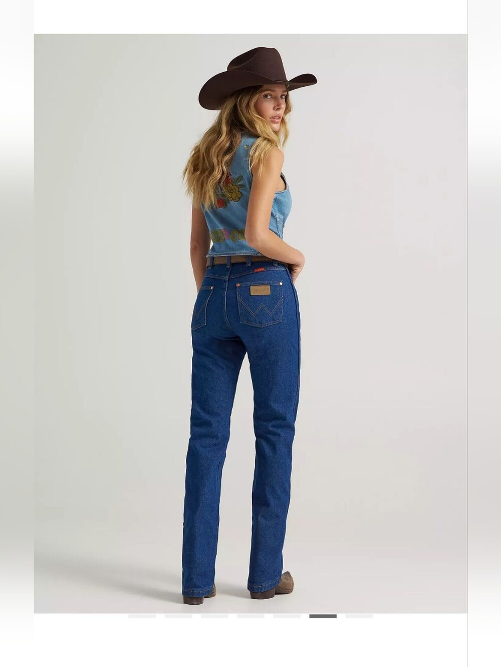 NWOT Womens Wrangler Classic Cowboy Cut Jeans Sz 15x34